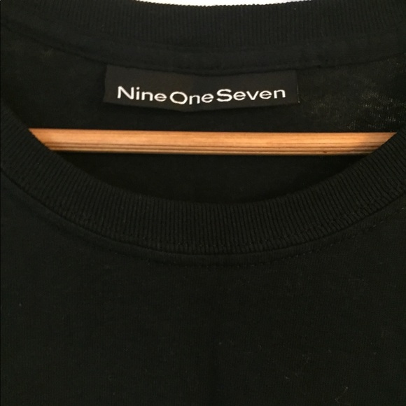 ▪️917▪️ Typography Logo Tshirt - Picture 3 of 5